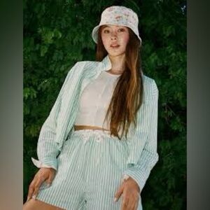 AEO green stripped club house crop button down top M